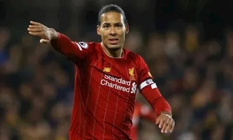 'Đó là những điểm Van Dijk chưa bằng John Terry và Rio Ferdinand'
