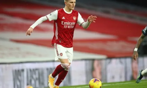 "Đó là vị trí yếu nhất của Arsenal..."
