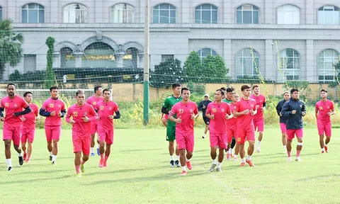 Đội đầu bảng V-League 2020 miệt mài tập luyện chờ ngày giải đấu trở lại