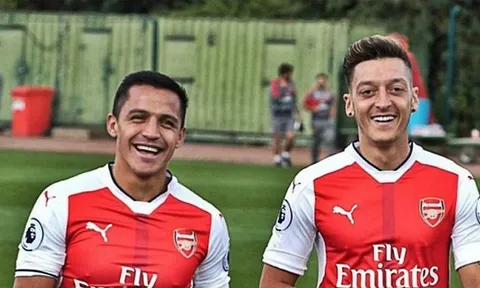 Ozil chọn ra 10 đồng đội Arsenal đỉnh nhất: Sanchez, "kẻ lạc lối" góp mặt