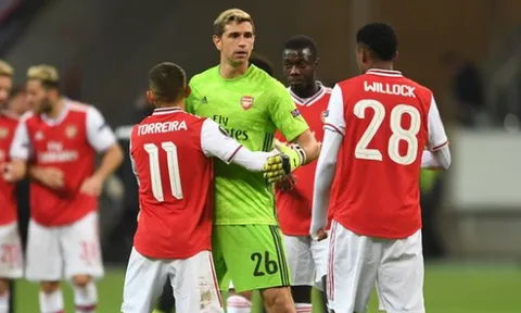 Đội hình tiêu biểu lượt 1 Europa League: Arsenal góp 3, Man United chỉ có 1