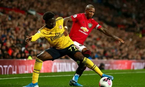 Đối mặt với Man Utd, kỷ lục gia của Arsenal chơi thế nào?