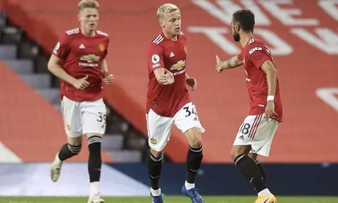Đến Man Utd, Van de Beek đang bị các đồng đội tại OTF coi nhẹ