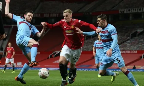 Tệ hại, Van de Beek biết trước số phận ở trận Man Utd 1-0 West Ham