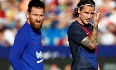 "Drama" nối tiếp, CĐV Barca nhận tin cực sốc về Messi và Griezmann
