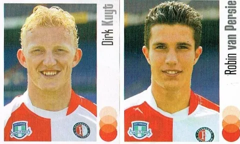 'Hãy nghĩ về một thế hệ mới trưởng thành dưới tay Van Persie và Dirk Kuyt'