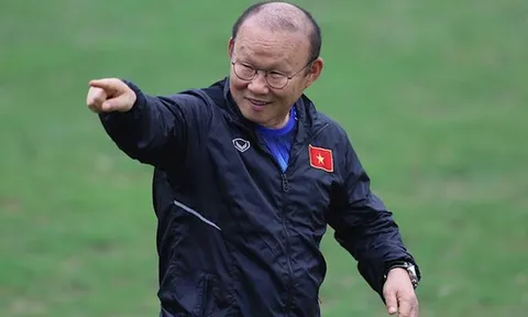 Dư âm vòng 19 V-League: Nụ cười của HLV Park Hang-seo