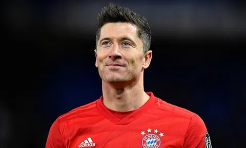 "Đúng, Ronaldo và Ramos đã đến hỏi tôi việc gia nhập Real Madrid"