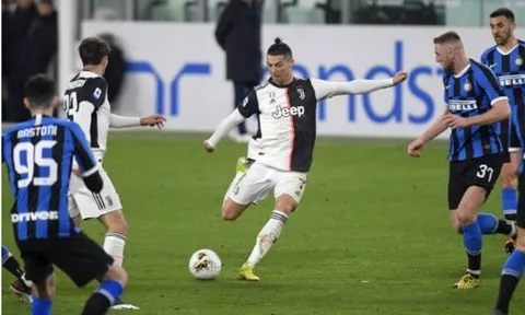 Được Juve ngỏ ý, Ronaldo liền ra động thái đáp trả "cực gắt"