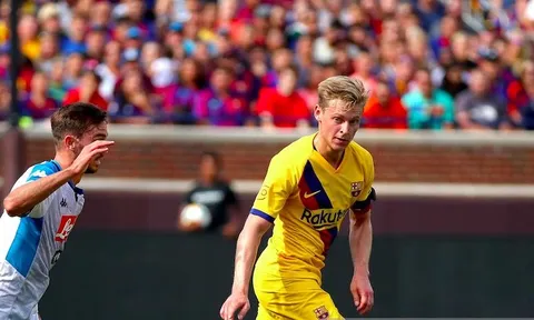 CĐV Barca: 'Frenkie de Jong đã thực hiện một đường chuyền 'Cruyff' cho Dembele'
