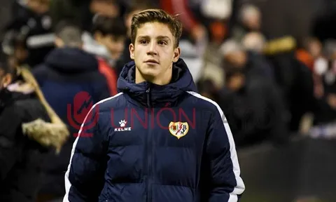 Barca đạt thỏa thuận với thần đồng 16 tuổi, Real vỡ mộng