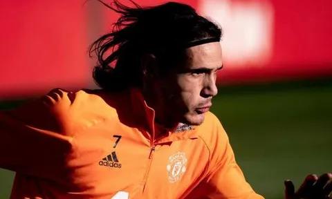 Edinson Cavani lên tiếng, ngậm ngùi chấp nhận án phạt nặng
