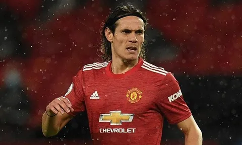 XONG! Sát thủ Man United nhận án phạt nặng
