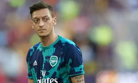 Emery xác nhận, tương lai Ozil đã rõ như ban ngày