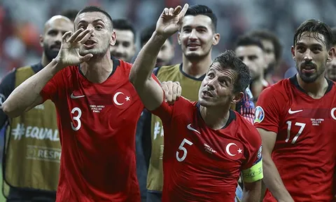 Emre Belozoglu: Chiến binh bất tử của tuyển Thổ Nhĩ Kỳ