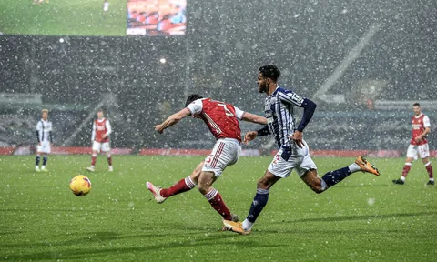CHOÁNG! Hạ West Brom, Arsenal xuất hiện một "quái vật" đúng nghĩa