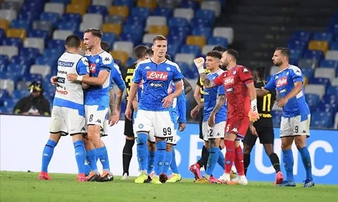 Eriksen "xâu kim" Ospina từ chấm phạt góc; Inter Milan bị loại khỏi Coppa Italia