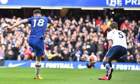 Ghi bàn sau 325 ngày, Giroud cho thấy tầm quan trọng với Chelsea