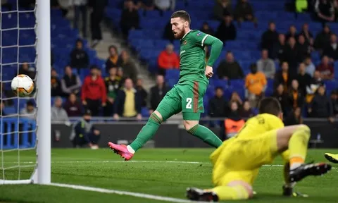 Wolves sở hữu 'máy ghi bàn' ở hàng phòng ngự