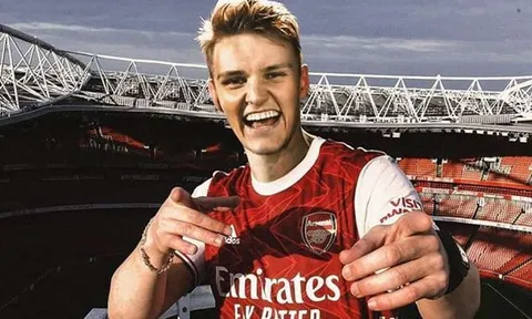 Huyền thoại Arsenal hoài nghi năng lực của Martin Odegaard
