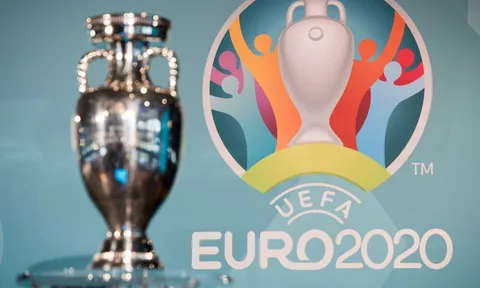 UEFA cân nhắc lùi tổ chức EURO lại 1 năm