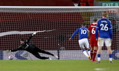 Everton tạo địa chấn tại Anfield, Liverpool thua trận thứ tư liên tiếp