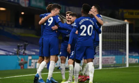 Everton "tự hủy", Chelsea củng cố vị trí trong top 4 Ngoại hạng Anh