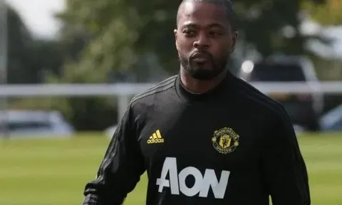 Evra sốc với chất lượng các buổi tập của Man Utd
