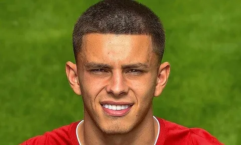 Liverpool cho bại tướng giao hữu mượn 'ứng viên thay thế Moreno'