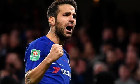 Fabregas: "Tôi cược với anh ta 1 chiếc Range Rover và cái kết"