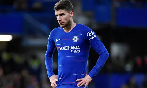 Fan Chelsea: 100 triệu bảng và cậu ta có thể theo chân "bố" tới Juventus