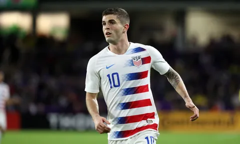 Fan Chelsea phấn khích: "Captain America ẩn trong người cậu ấy"