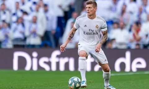Fan Quỷ đỏ: "Cậu ấy nhẹ nhàng, thanh thoát như Toni Kroos vậy"