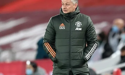 Báo Anh nhận định Man United chi mạnh tay cho 2 vị trí then chốt