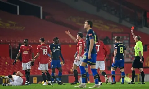 "Quá kinh tởm! Cú tắc bóng đó có thể chấm dứt sự nghiệp McTominay"