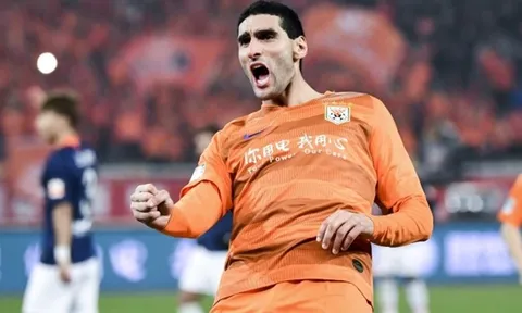 Fellaini xuất viện, kiên cường đánh bại COVID-19