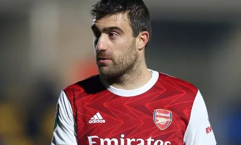Đạt thỏa thuận với CLB mới, 'nạn nhân' của Mari dứt tình với Arsenal