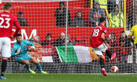 Fernandes ghi bàn đầu tiên, CĐV M.U cùng nói 1 điều