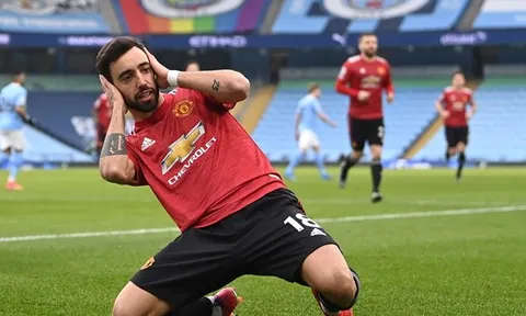 Ghi bàn đánh gục Man City, Bruno có hành động 'đốn tim' CĐV Man Utd