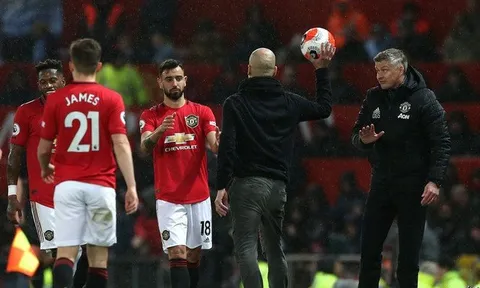 Fernandes khác gì so với 3 tiền vệ sáng tạo được Man Utd mua về trước đó?