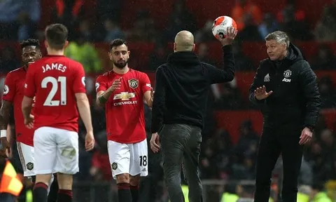 Fernandes ra dấu kêu Pep 'im miệng', Solskjaer phản ứng gây sốc