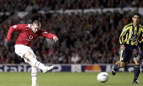 Tròn 15 năm, một huyền thoại Man Utd ra mắt OTF bằng cú hattrick khi mới 18 tuổi