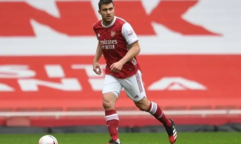 Sau Ozil, thêm 'kẻ bị ruồng bỏ' tại Arsenal tìm được bến đỗ mới