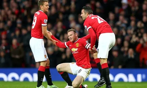 Bật bãi khỏi Man Utd, 'hàng thải' nói lời đau lòng về Rooney - Persie