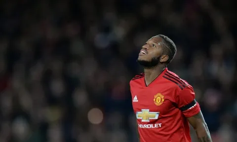 Fan Man Utd: "Phải giữ anh ấy ở lại bằng mọi giá"
