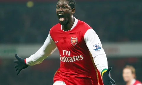 "Gã Judas" của Arsenal gặp trở ngại trên đường hồi hương lánh dịch