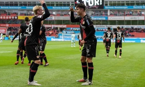 Gặp lại đội bóng cũ, Brandt phũ phàng nói 1 lời về Havertz