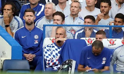 'Công thần' Chelsea vạch trần Sarri, hé lộ điều 'điên rồ' mình từng đối mặt
