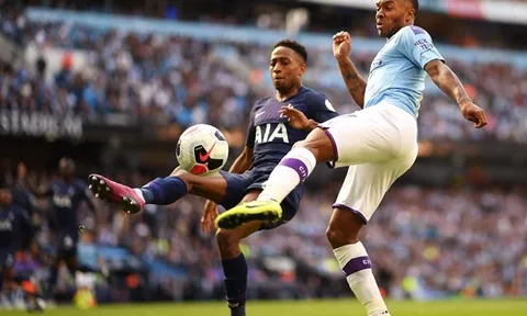 Gary Neville: "Điều đó chẳng là gì cả"