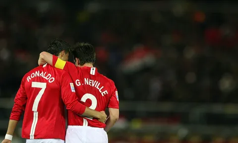 Gary Neville: "Đó là vấn đề lớn khiến Ronaldo rời khỏi Man United"